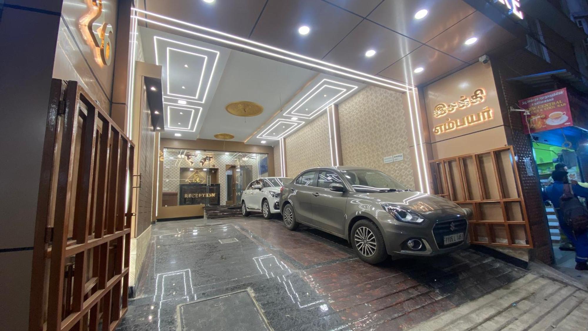 Hotel Esakki Empire Chennai Esterno foto