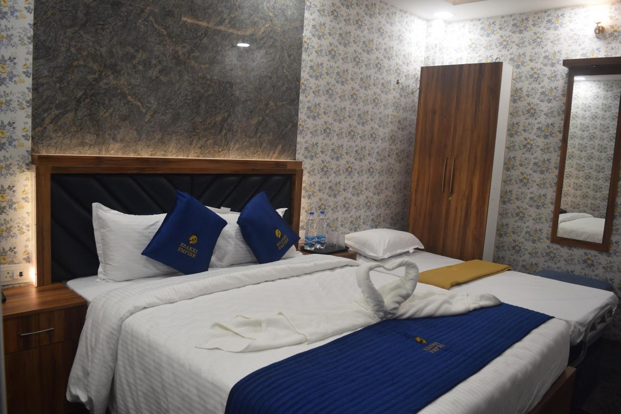 Hotel Esakki Empire Chennai Esterno foto